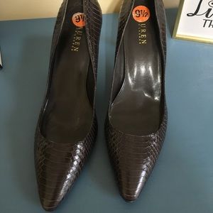 Ralph Lauren pumps 9.5